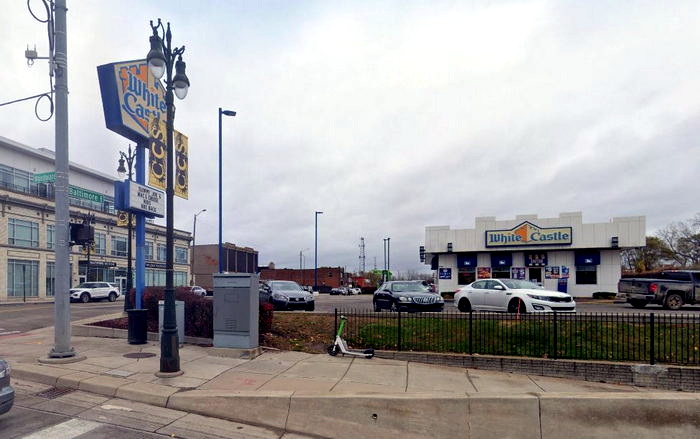 White Castle - Detroit - 6364 Woodward Ave (newer photo)